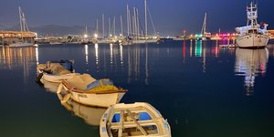 βάρκες σκάφη λιμάνι Μικρολίμανο Πειραιάς