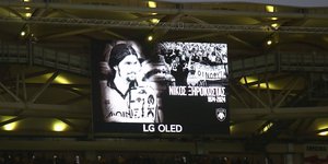 Η ΑΕΚ τίμησε τη μνήμη του Νίκου Ξηροκώστα στο ματς με τη Νόα