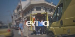 ΙΧ τράκαρε με ασθενοφόρο στην Εύβοια
