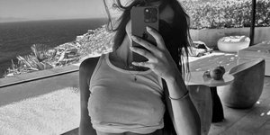 Η Ελευθερία Ελευθερίου τράβηξε selfie στις διακοπές της