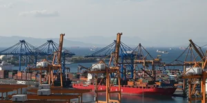 εργαζόμενος, Πειραιάς