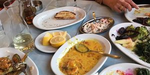 Πάρος: Ο γευστικός θησαυρός του νησιού που τηγανητός και με ούζο είναι όνειρο νοστιμιάς