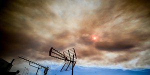 Εικόνα από τους καπνούς που σκέπασαν την Αττική