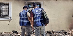 Αυτοψία σε κατεστραμμένο σπίτι