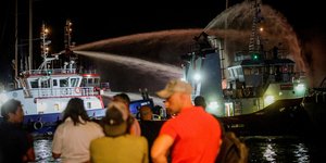 Zea fire contained