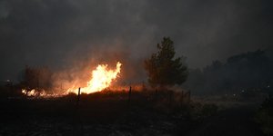 Φωτιά στον Βαρνάβα