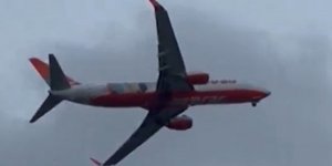 Αεροπλάνο στην Ιαπωνία δεν μπορεί να προσγειωθεί λόγω των τρομερών ανέμων