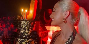 Η Ιωάννα Τούνη γιόρτασε τα γενέθλιά της παρέα με τα αγαπημένα της πρόσωπα