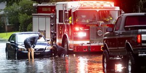 Πλημμύρες από την καταστροφική καταιγίδα Ντέμπι στις ΗΠΑ 