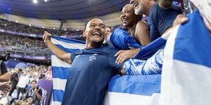 Εμμανουήλ Καραλής με τον πατερα του