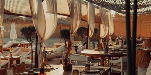 Το The Lemon Tree & Co στη Βούλα θα σας κάνει να νιώσετε ότι το καλοκαίρι συνεχίζεται