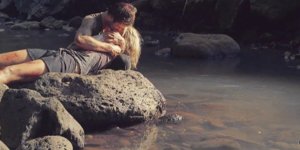 Η πιο δημοφιλής σειρά παγκοσμίως ήρθε στο Netflix και σαρώνει