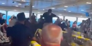 Kαρέ – καρέ η άγρια συμπλοκή σε πλοίο από Τήνο προς Ραφήνα