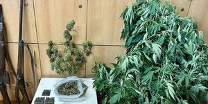 Ναρκωτικά και όπλα βρήκε η αστυνομία στο σπίτι του 58χρονου στο Ρέθυμνο