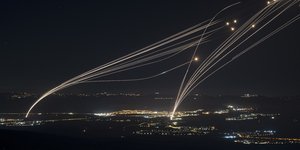 Επίθεση με ρουκέτες στη Μέση Ανατολή