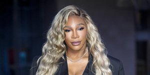 Η Σερένα Γουίλιαμς με μαύρο κοστούμι