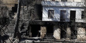 τριώροφο καμενο 