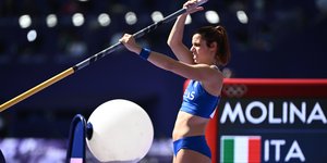 H Κατερίνα Στεφανίδη με τον πήχη