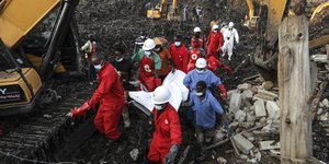 Κατολίσθηση σε χωματερή στην Ουγκάντα