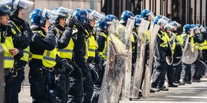 Αστυνομικοί στη Βρετανία