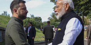 Ιστορική επίσκεψη του ινδού πρωθυπουργού Μόντι στο Κίεβο