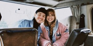 Ζευγάρι από τη Βρετανία τα παράτησε όλα και ταξιδεύει με βαν 