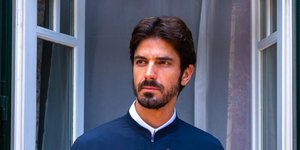 Ο Δημήτρης Γκοτσόπουλος πρωταγωνιστεί στη σειρά Άγιος Έρωτας