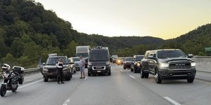 Αστυνομικοί σε αυτοκινητόδρομο στο Κεντάκι