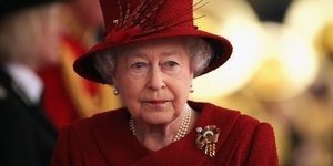 H βασίλισσα Ελισάβετ