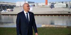 Ο Νίκος Δένδιας στην τελετή καθέλκυσης της υπό ναυπήγησης Φρεγάτας ΚΙΜΩΝ