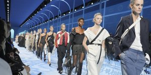 Η sporty - chic όψη της πολυτέλειας: Ο Dior εντυπωσιάζει στο PFW με τη συλλογή άνοιξη - καλοκαίρι 2025
