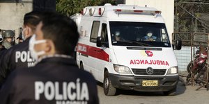 Ασθενοφόρο στον Ισημερινό