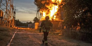 φωτια στρατιωτης 