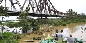 γεφυρα βιετναμ πλημμυρα 