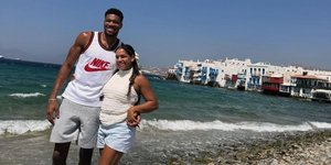 Γιάννης Αντετοκούνμπο και Μαράια Ρίντλσπίγκερ στη Μύκονο