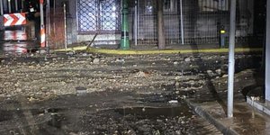 Πλημμύρισαν δρόμοι και μαγαζιά από την κακοκαιρία ΑΤΕΝΑ