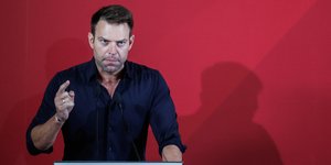 Ο Στέφανος Κασσελάκης στην ομιλία του στην ΚΕ μετά την πρόταση μομφής