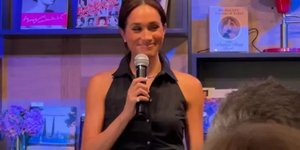 Μεγκαν Μαρκλ σε εγκαίνια βιβλιοπωλείου 