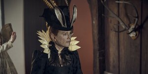 Novacinema: Οι νέες συναρπαστικές σειρές «Mary & George», «House of Gods», «Conviction» και οι νέοι κύκλοι «Law & Order», «Alert: Missing Persons Unit», «Alex Rider» έρχονται να καθηλώσουν!
