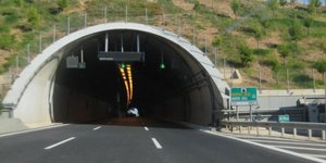 Tunnel
