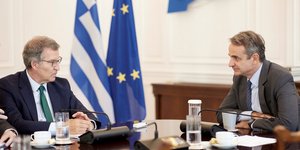 O Κυριάκος Μητσοτάκης με τον Πρόεδρο του Λαϊκού κόμματος της Ισπανίας