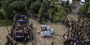 Κηδείες Ουκρανών στη Πολτάβα