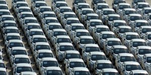 Καινούργια αυτοκίνητα στο τελωνείο