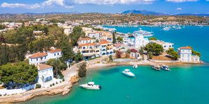 Το λιμάνι στο Πόρτο Χέλι