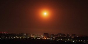 Νυχτερινές επιθέσεις σε Κίεβο 