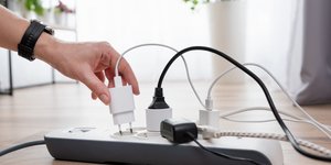 Πέντε συσκευές που καταναλώνουν αρκετή ενέργεια ακόμα και όταν τις έχετε σε κατάσταση αναμονής