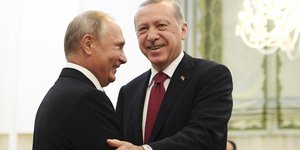 Αγκαλιές Πούτιν - Ερντογάν σε παλαιότερη συνάντησή τους
