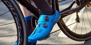 Νέα παπούτσια ποδηλασίας με σένσορες της Shimano