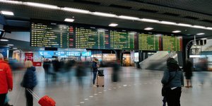 Ο πίνακας του σιδηροδρομικού σταθμού στις Βρυξέλλες