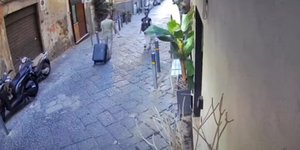 Τραγωδία με τουρίστρια στη Νάπολη